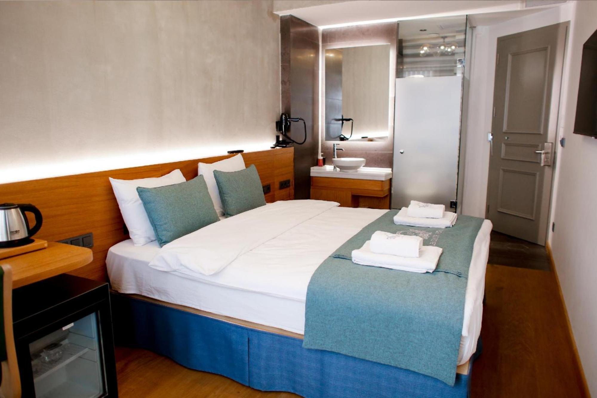 Aleksandr Pera Hotel Istanbul Exterior photo